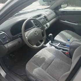 Toyota Camry 2004