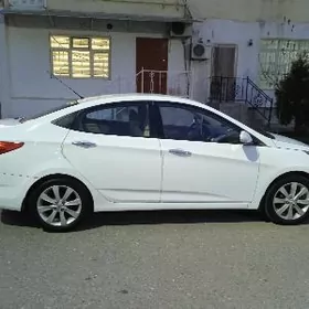 Hyundai Accent 2014
