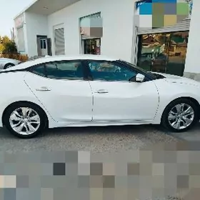 Nissan Maxima 2020