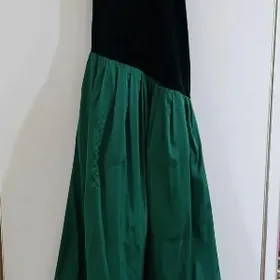 платья вечерние