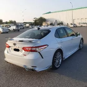 Toyota Camry 2022