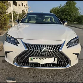 Lexus ES 350 2022