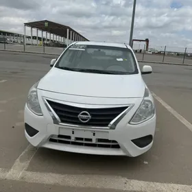 Nissan Sunny 2022