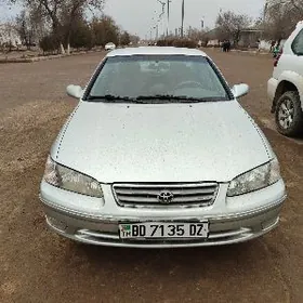 Toyota Camry 2001