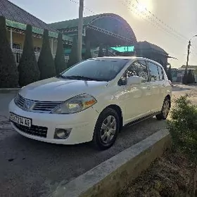 Nissan Versa 2010