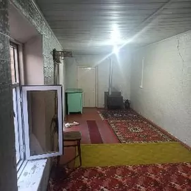 peduçilişañ yanynda komnat