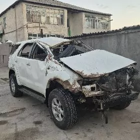 Toyota Fortuner 2008