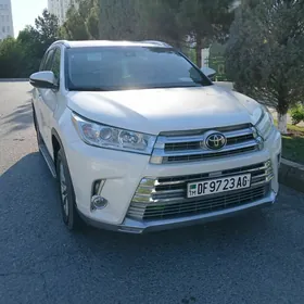 Toyota Highlander 2019