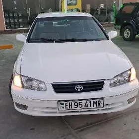 Toyota Camry 1999