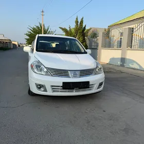 Nissan Versa 2010