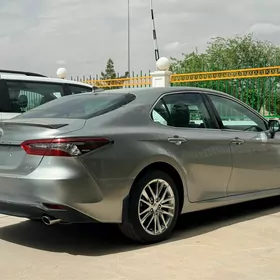 Toyota Camry 2022