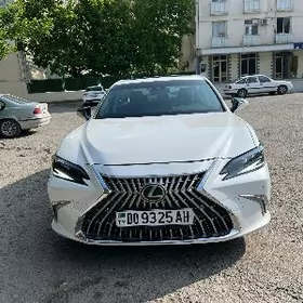 Lexus ES 350 2022