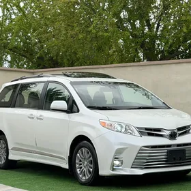 Toyota Sienna 2020