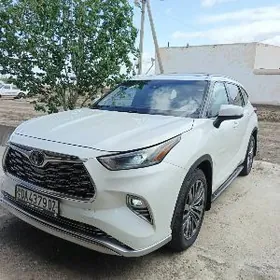 Toyota Highlander 2021