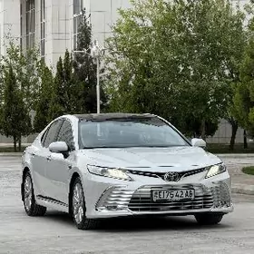 Toyota Camry 2020