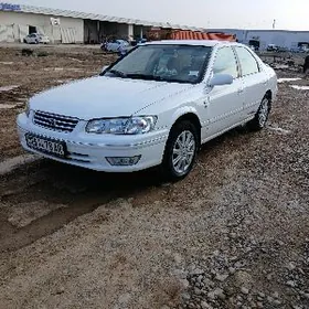 Toyota Camry 2000