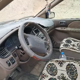 Toyota Sienna 2001