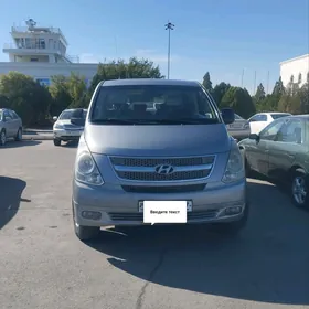 Hyundai H-1 2011