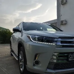 Toyota Highlander 2016