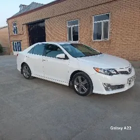 Toyota Camry 2012