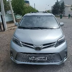 Toyota Sienna 2020