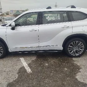 Toyota Highlander 2021