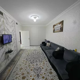 Satlyk 2 komnat mir 8 etaz 1