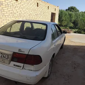 Nissan Sunny 1996
