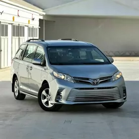 Toyota Sienna 2017