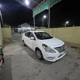 Nissan Sunny 2022