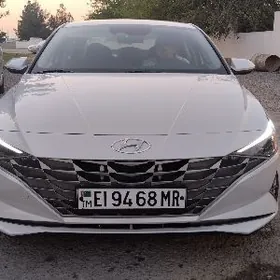 Hyundai Elantra 2023