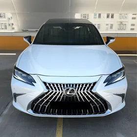 Lexus ES 350 2022