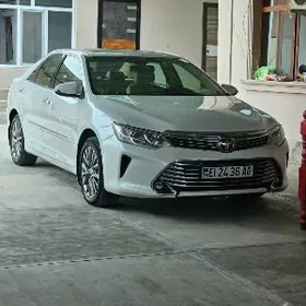 Toyota Camry 2016