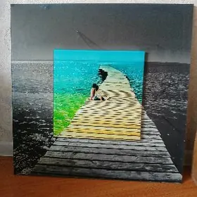 картины и вазы по