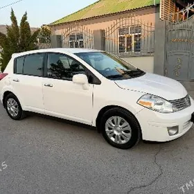 Nissan Versa 2010