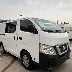 Nissan Urvan 2022
