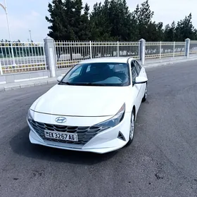 Hyundai Elantra 2023