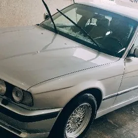 BMW 525 1989