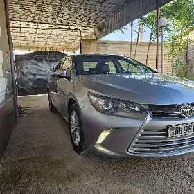 Toyota Camry 2016