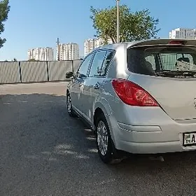 Nissan Versa 2010