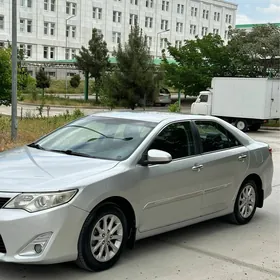 Toyota Camry 2013