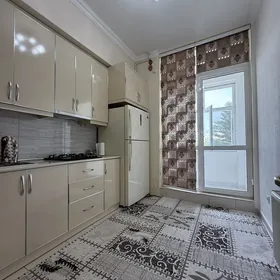 Gurtly 4/1  2 kom  2017