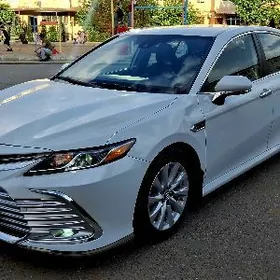 Toyota Camry 2018