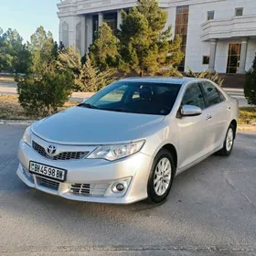 Toyota Camry 2013