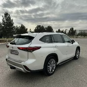 Toyota Highlander 2022