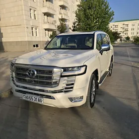 Toyota Land Cruiser 2023