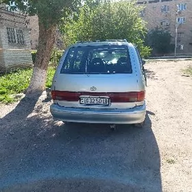 Toyota Previa 1992