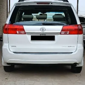 Toyota Sienna 2004