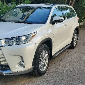 Toyota Highlander 2018