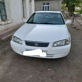 Toyota Camry 1999